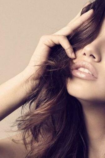 Adriana Lima Vintage Colors Portraits Wallpaper