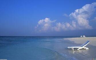 Maldive Quiet Beach Wallpaper Open Walls