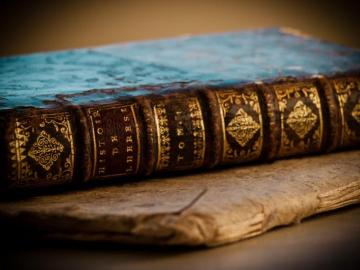 History Is No Closed Book Vintage Classic Books Antique Library