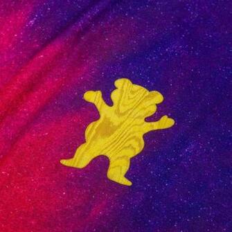 Grizzly Grip Wallpaper
