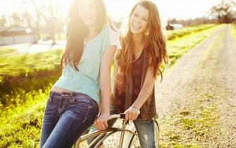 Lifestyle Articles Of Signs Best Friends Girls