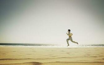 Wallpaper Man Shore Sea Running Beach Ultra HD