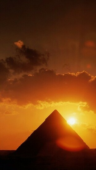 Pyramid Under The Sunlight Wallpaper iPhone