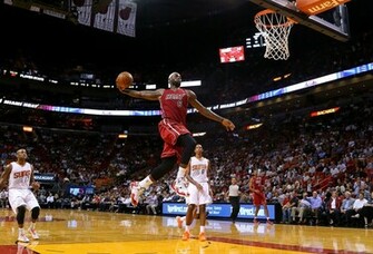 Funmozar Lebron James Dunk