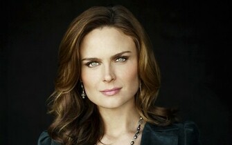 Emily Deschanel HD Wallpaper For Desktop