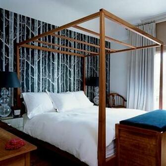 Traditional Bedroom With Bold Feature Wall Modern Wallpaper Ideas