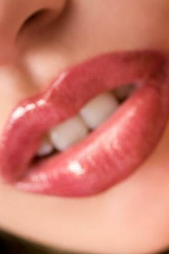 Pink Lips iPhone Wallpaper Ipod