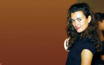 Cote De Pablo Wallpaper