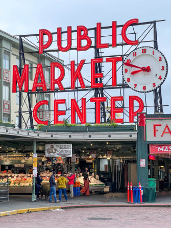 A Tour Of Pike Place Market In Seattle Washington Wallpaper