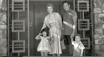 Everyone Goes To Mick S Desi Lucy Atomic Ranch Style