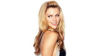 Brooklyn Decker Wallpaper