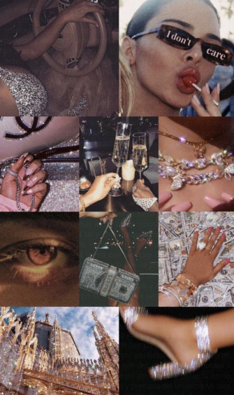 Esra On Wallpaper