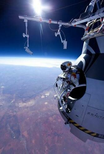 Current Events Image Felix Baumgartner Space Dive HD Wallpaper