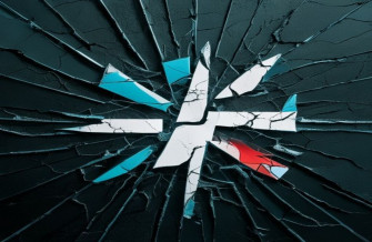 Cracked Screen Wallpaper Windows
