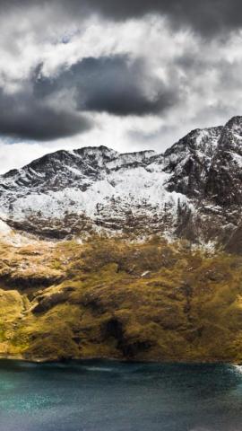 Snowdon iPhone Wallpaper