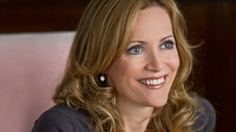Leslie Mann Wallpaper HD Background