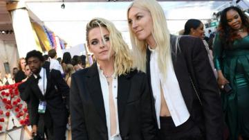 Kristen Stewart Swapped Her Oscars Heels For A Comfier Shoe