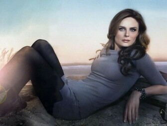 Emily Deschanel Wallpaper