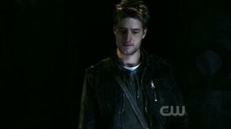 Oliver Queen Prophecy Green Arrow Image