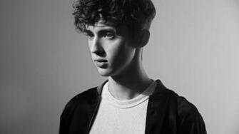 Troye Sivan Wallpaper