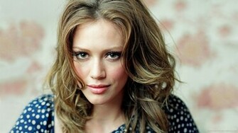Hilary Duff Pink Cheeks Picture