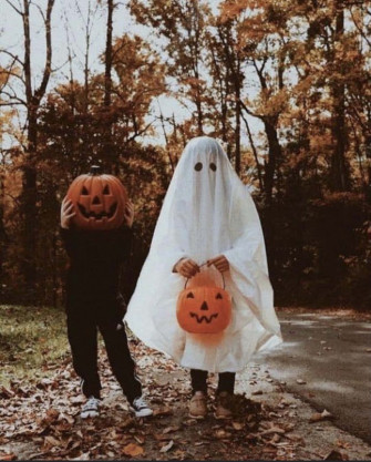 Aesthetic Autumn Halloween Wallpaper