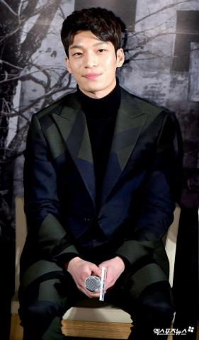 Wi Ha Joon From Something In The Rain Pretty Noona Who Gives Me