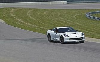 Chevrolet Corvette Stingray Z51 White Wallpaper