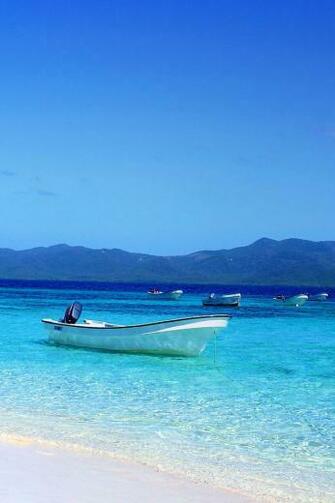 Punta Cana Beach iPhone 4s Wallpaper