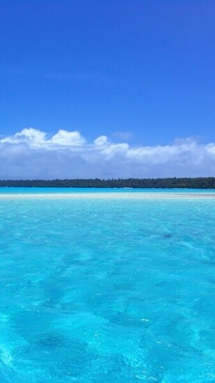 Pale Blue Water Galaxy S4 Wallpaper