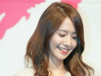 Im Yoona Wallpaper