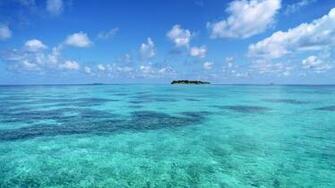 Crystal Blue Sea Wallpaper