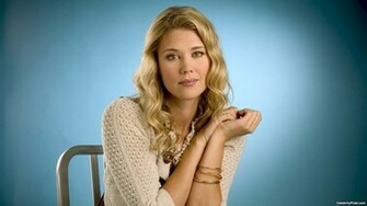 Sarah Lancaster Wallpaper