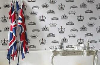 Crown Wallpaper