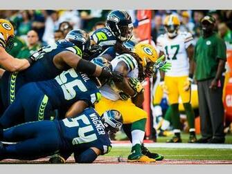 Seattle S Defense Swarmed All Over Green Bay Running Back Eddie Lacy
