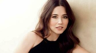 Linda Cardellini Background Wallpaper Baltana