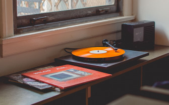 Retro Vinyl Record Wallpaper