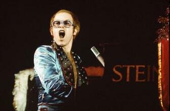 Elton John Rock Pop Glam Classic Piano Concert Wallpaper