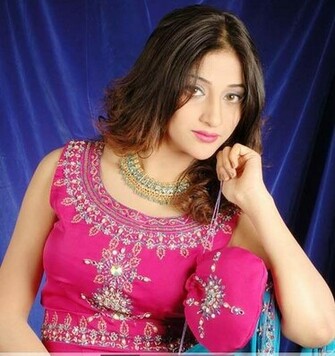 Pakistani Beautiful Girls Wallpaper Or Pictures