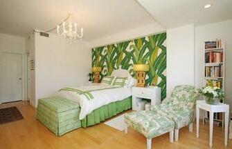 Tropical Leaf Wallpaper