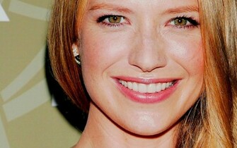 Anna Torv Wallpaper