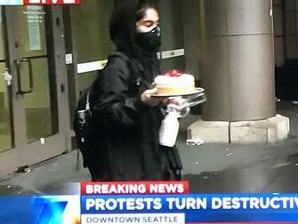 Yellowbeard On Cheesecake Factory Looting Underway