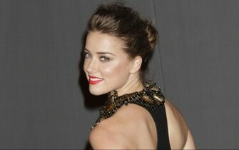 Amber Wallpaper Heard