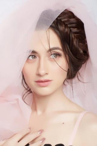 Sanjeeda Sheikh Hot In Bikini Pictures New HD Image