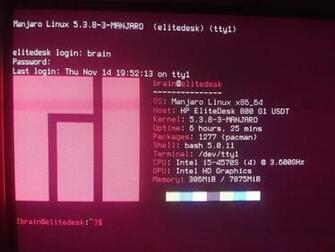 I Saw The Wallpaper Posts So Here S Manjaro On A Crt Monitor