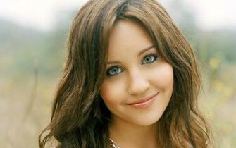 Cute Girl Wallpaper