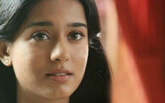 Beautiful Indian Girls Wallpaper Pictures For Desktop Mobile