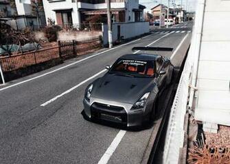 Wallpaper Of The Day Nissan Gtr Movement Garage