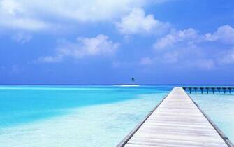 Crystal Blue Tropical Ocean Wallpaper Picture