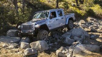 Jeep Gladiator Rubicon 4dr Crew Cab Specs And Prices